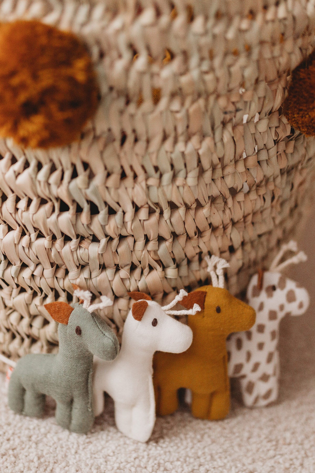 Kleine Rassel Giraffe Spots